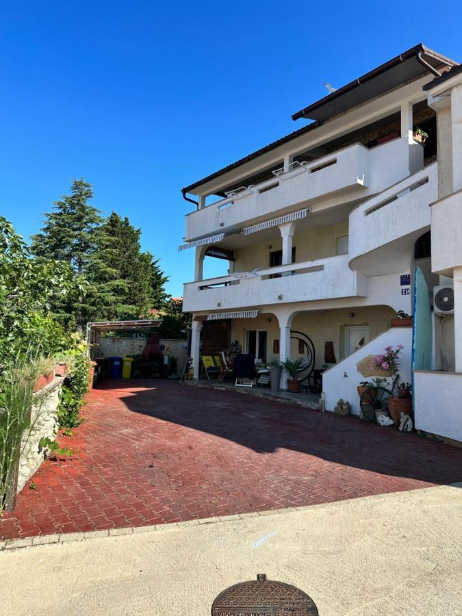 Vila Mazi Krk Town Exterior photo